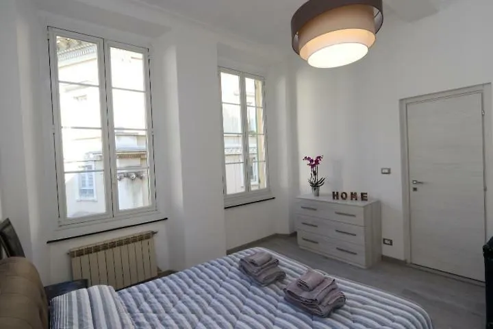 Exclusive Apt Really Downtown - Free Private Parking Included! Genua 0*,