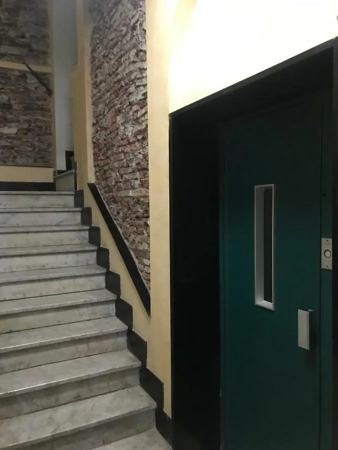 Exclusive Apt Really Downtown - Free Private Parking Included! Genova 0*,