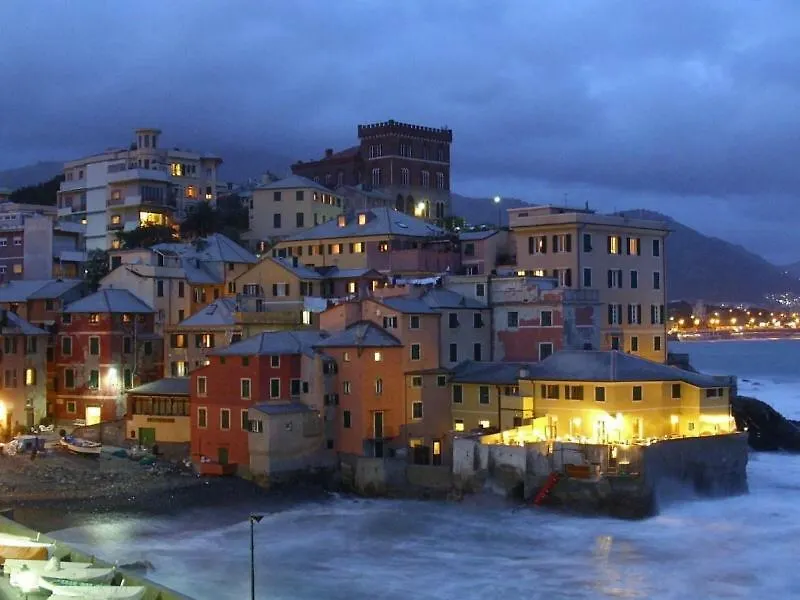 Exclusive Apt Really Downtown - Free Private Parking Included! Genua Italië